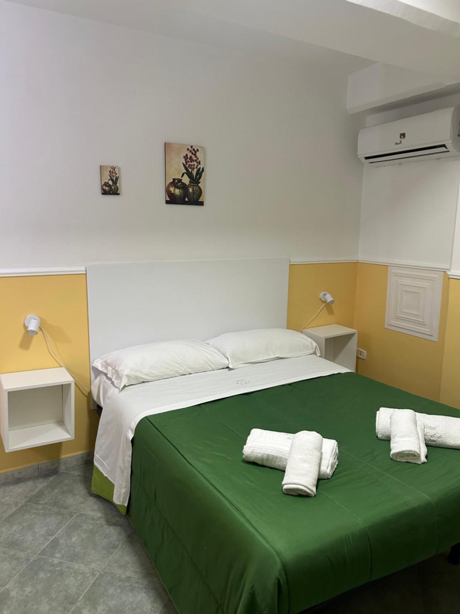 Hotel Alloggio Del Conte نابولي المظهر الخارجي الصورة